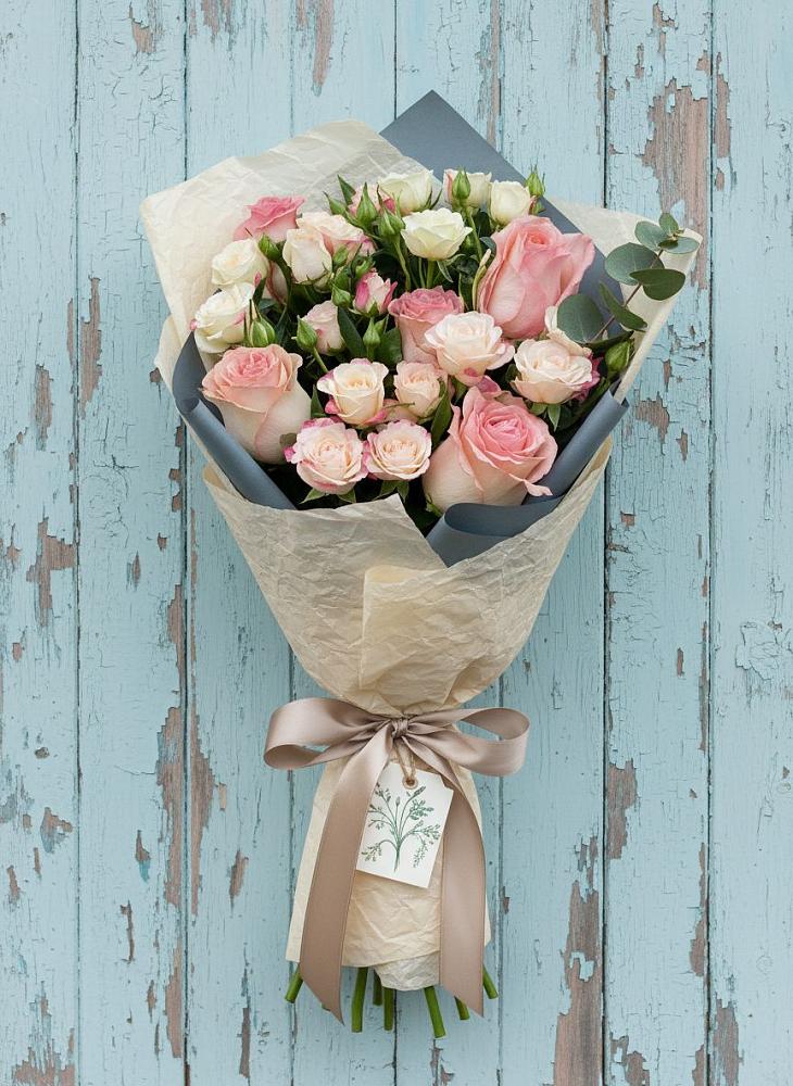 Букет цветов из: Розы в Дубках Саратовской области