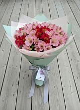 Букет цветов из:  Альстромерии #REPLACE_PRED# Дубках Саратовской области