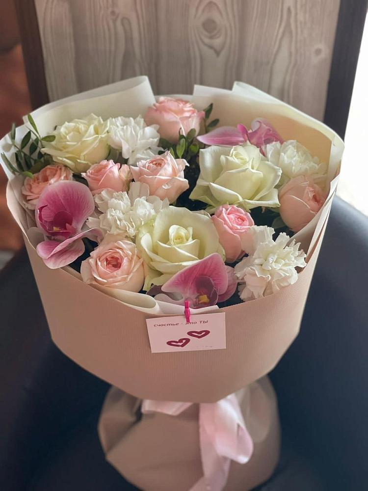 Букет цветов из: Орхидеи, Розы и Гвоздики в Дубках Саратовской области