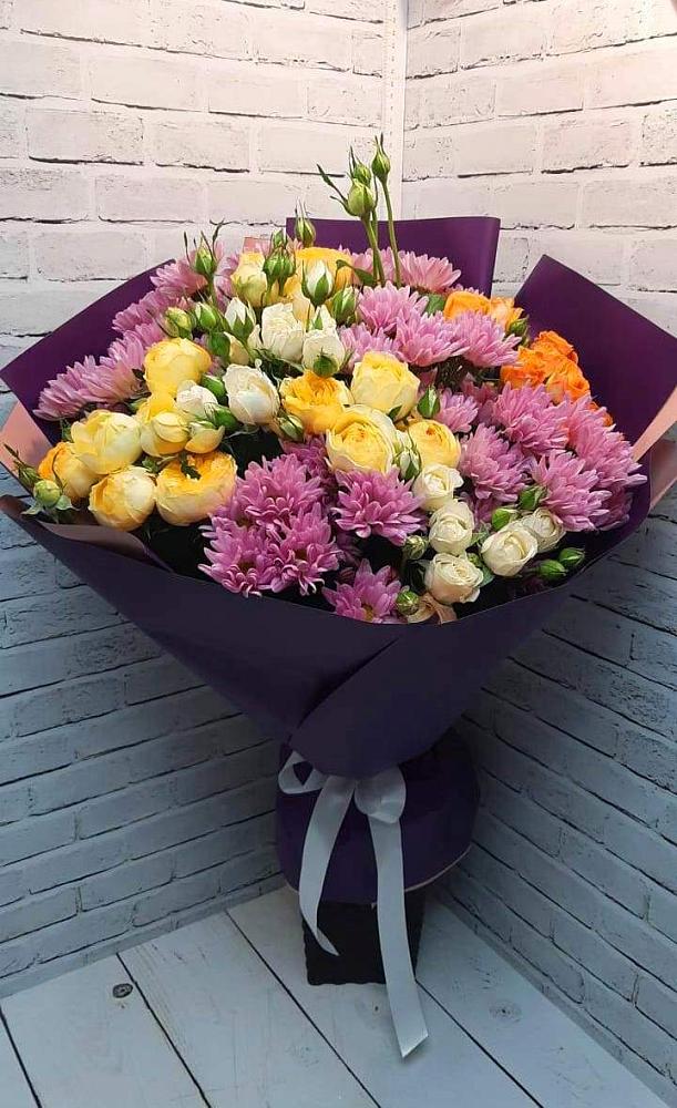 Букет цветов из: Хризантемы и Розы в Дубках Саратовской области