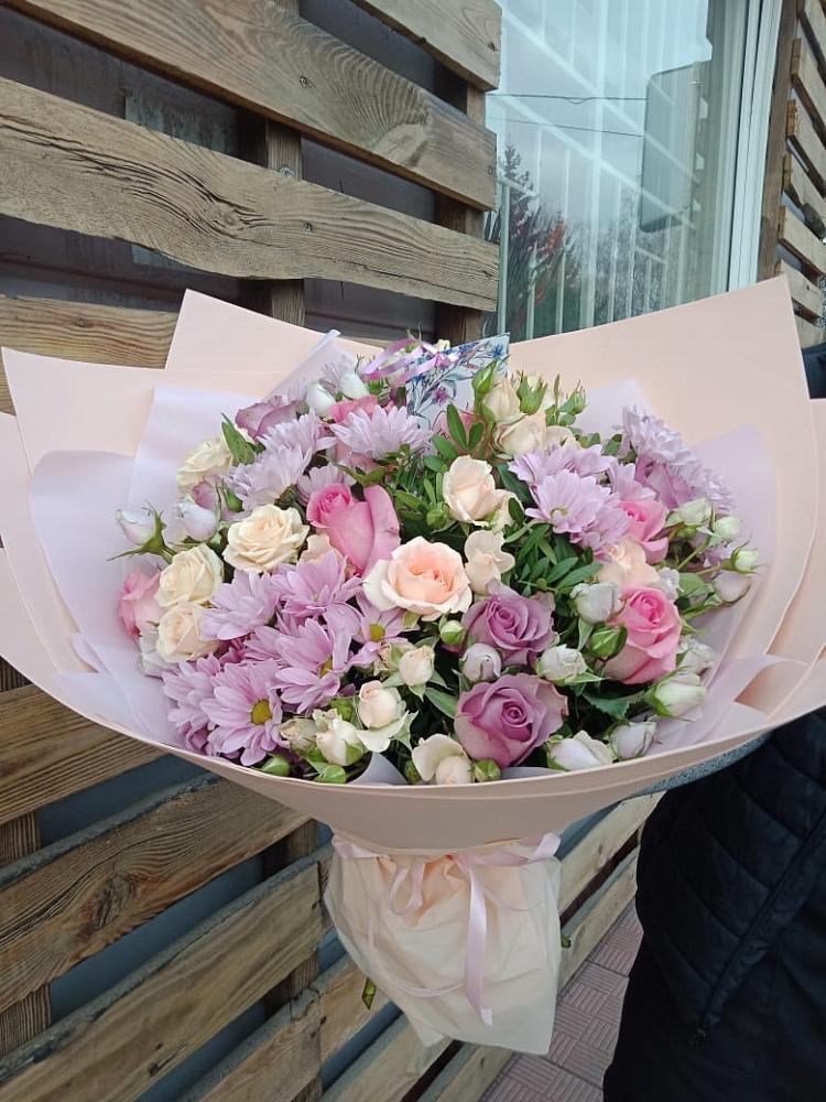 Букет цветов из: Розы и Хризантемы в Дубках Саратовской области