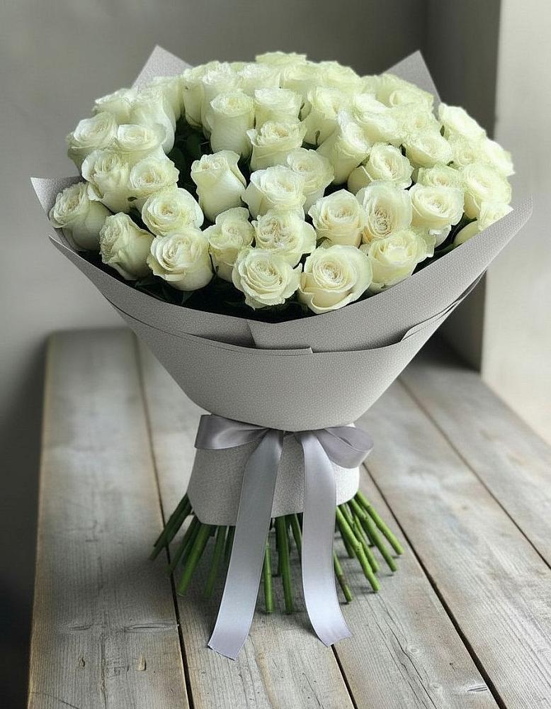 Букет 35 Белых роз в Дубках Саратовской области