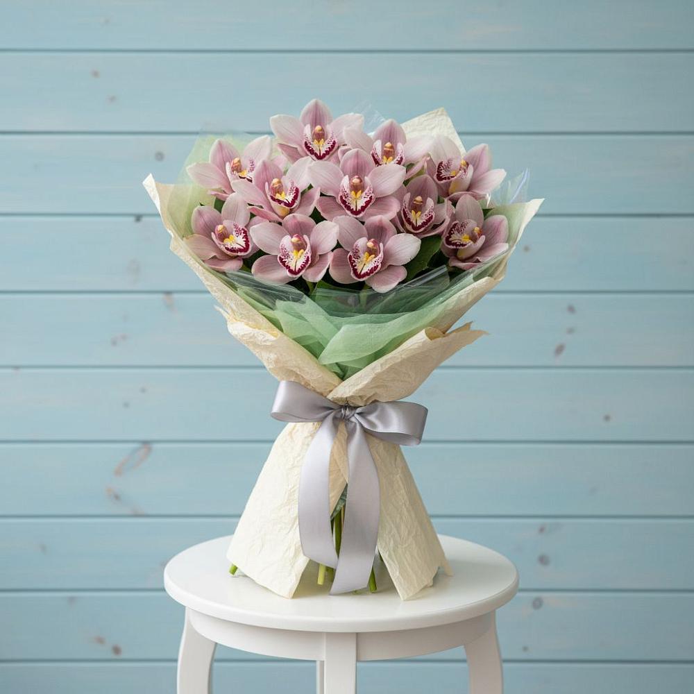 Букет цветов из: Орхидеи и Розы в Дубках Саратовской области