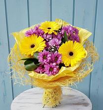 Букет цветов из:  Хризантемы и Герберы #REPLACE_PRED# Дубках Саратовской области