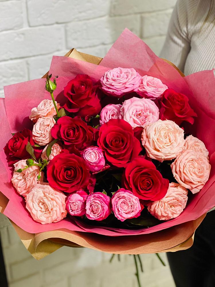 Букет цветов из: Розы в Дубках Саратовской области