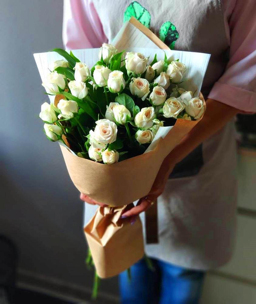 Букет цветов из: Розы в Дубках Саратовской области