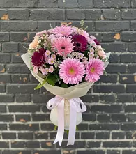Букет цветов из:  Герберы и Хризантемы в Дубках Саратовской области