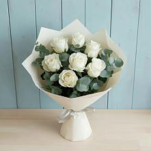 Букет Белые розы в Эвкалипте в Дубках Саратовской области