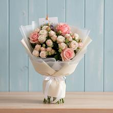 Букет цветов из:  Розы в Дубках Саратовской области