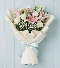 Букет цветов из:  Лилии в Дубках Саратовской области