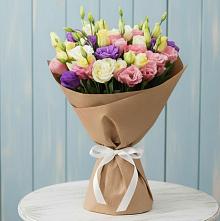Букет цветов из:  Лизиантусы в Дубках Саратовской области
