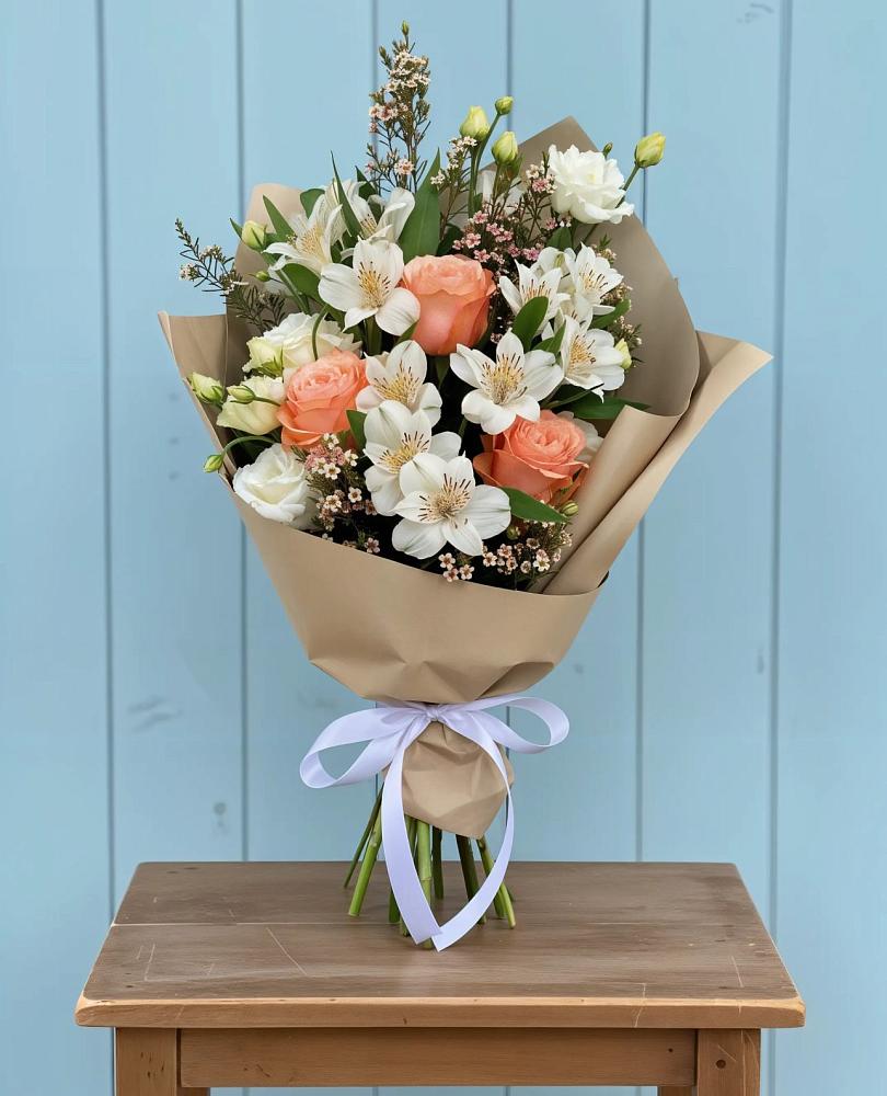 Букет цветов из: Альстромерии, Лизиантусы, Розы и Хризантемы в Дубках Саратовской области